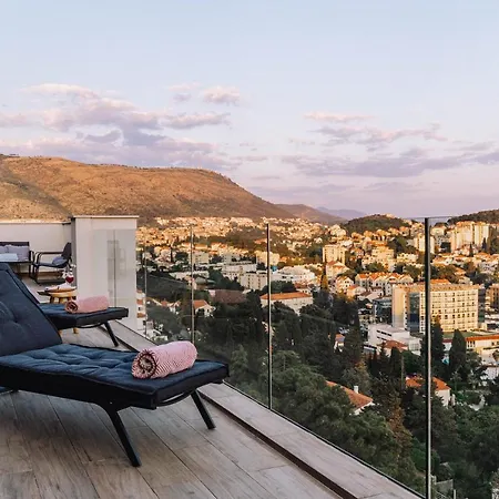 Gold Penthouse דירה