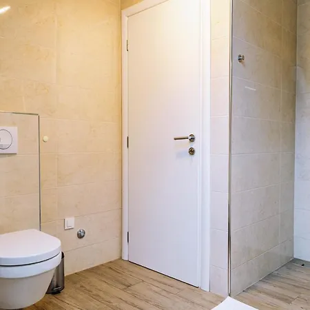 Gold Penthouse דירה *