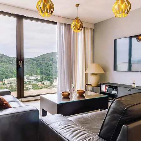 Gold Penthouse *